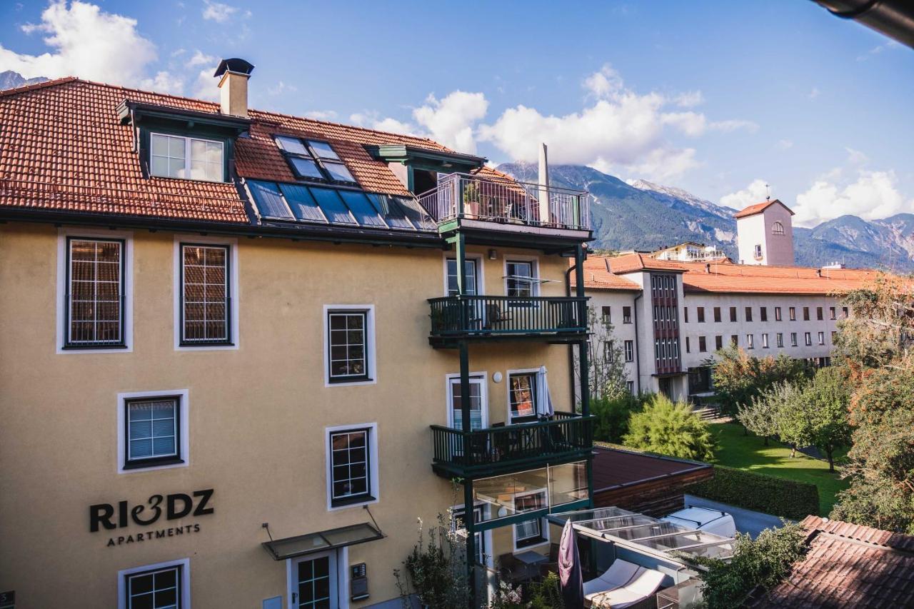 Riedz Apartments Innsbruck- Zentrales Apartmenthaus Mit Gruener Oase ภายนอก รูปภาพ