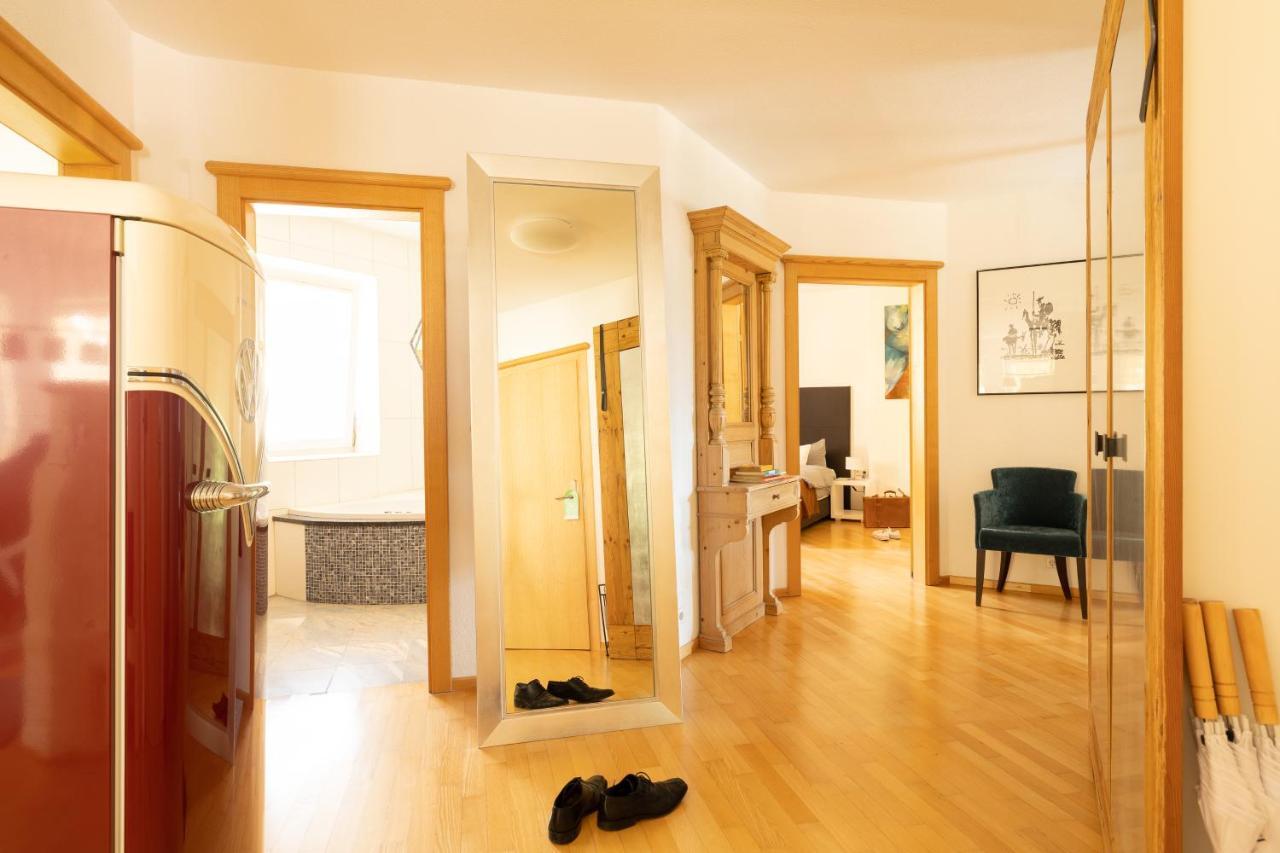 Riedz Apartments Innsbruck- Zentrales Apartmenthaus Mit Gruener Oase ภายนอก รูปภาพ