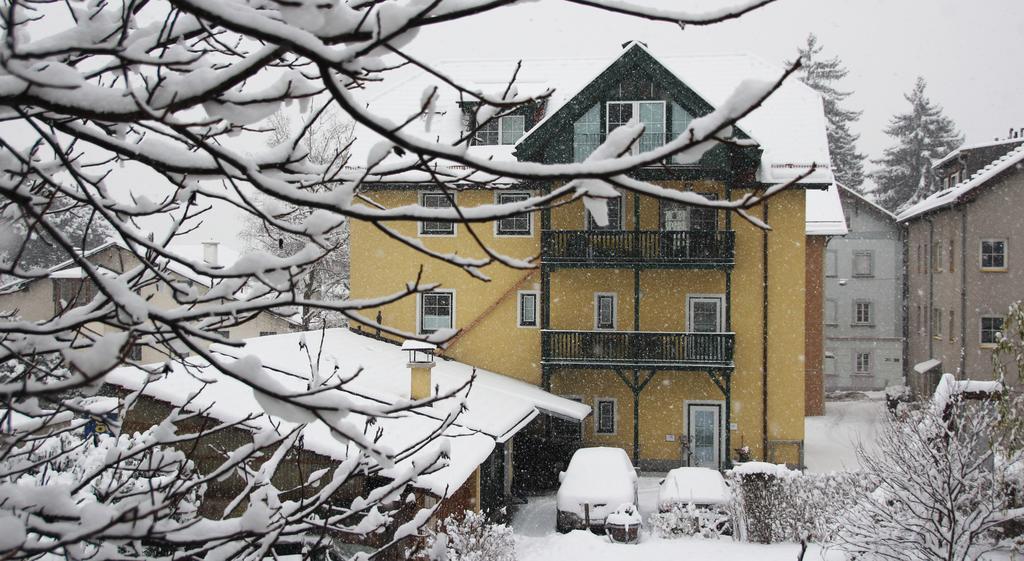 Riedz Apartments Innsbruck- Zentrales Apartmenthaus Mit Gruener Oase ภายนอก รูปภาพ