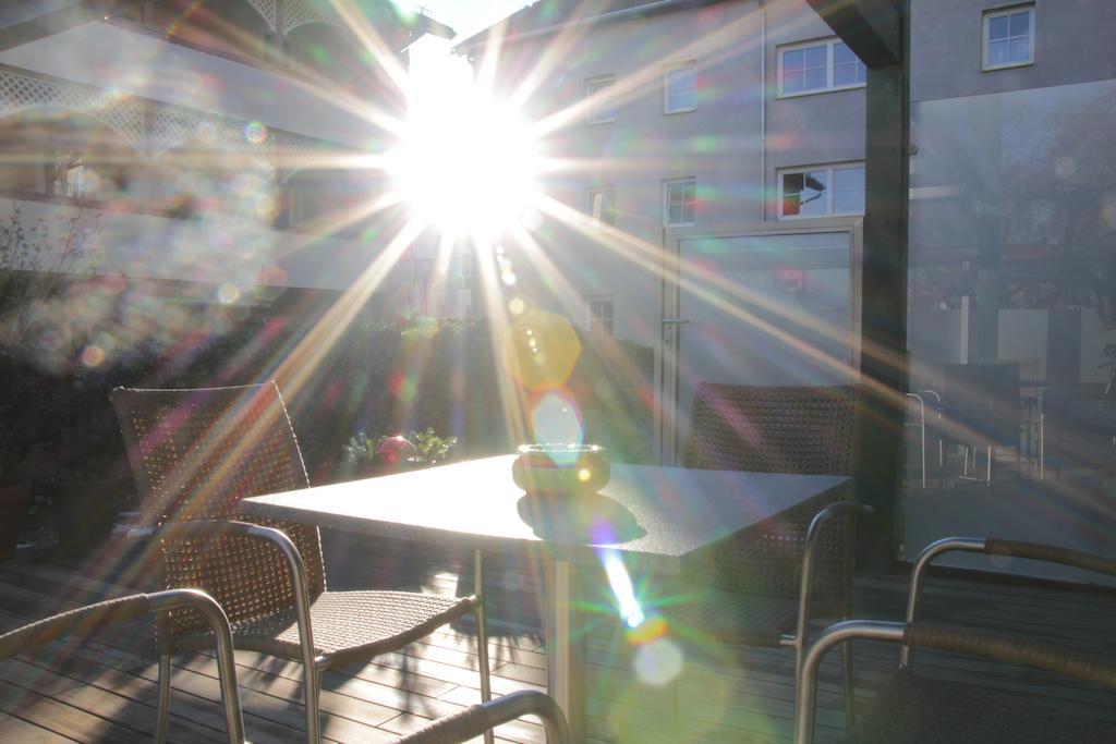 Riedz Apartments Innsbruck- Zentrales Apartmenthaus Mit Gruener Oase ห้อง รูปภาพ
